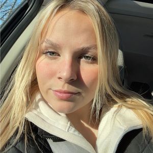 Meet your Posher, Lauryn